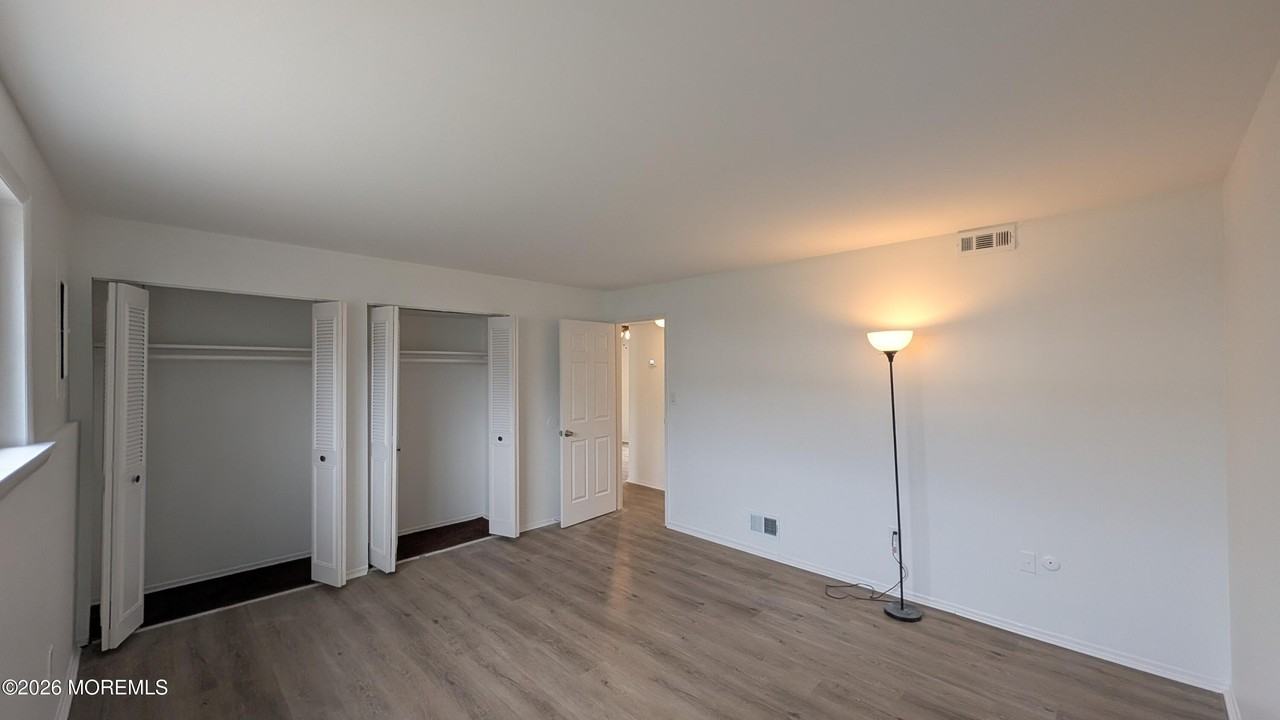 216 Sawmill Rd - Photo 4 of 8