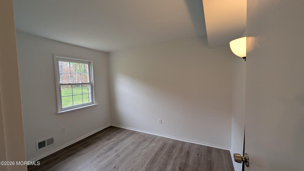 216 Sawmill Rd - Photo 6 of 8