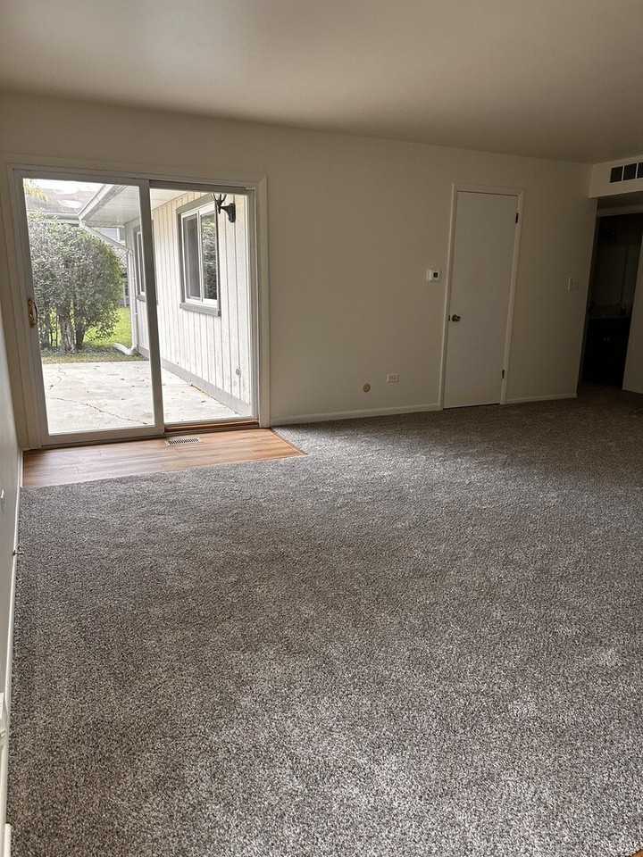 1285 Wicker St - Photo 6 of 11