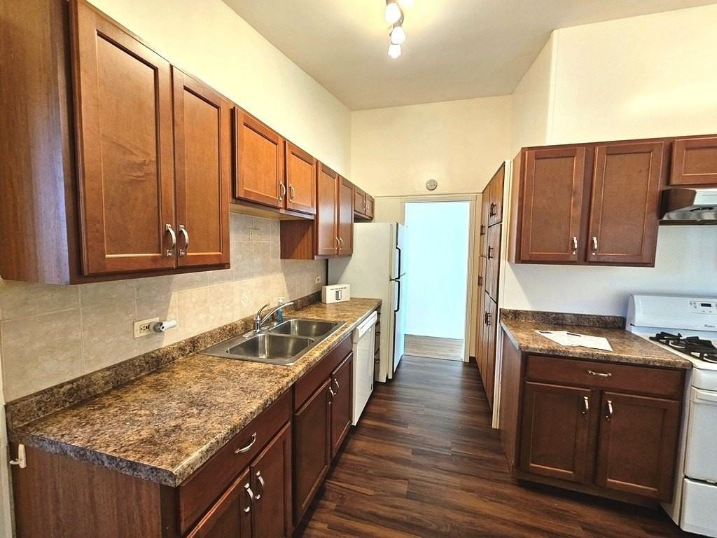 8522 W Normal Ave - Photo 7 of 35
