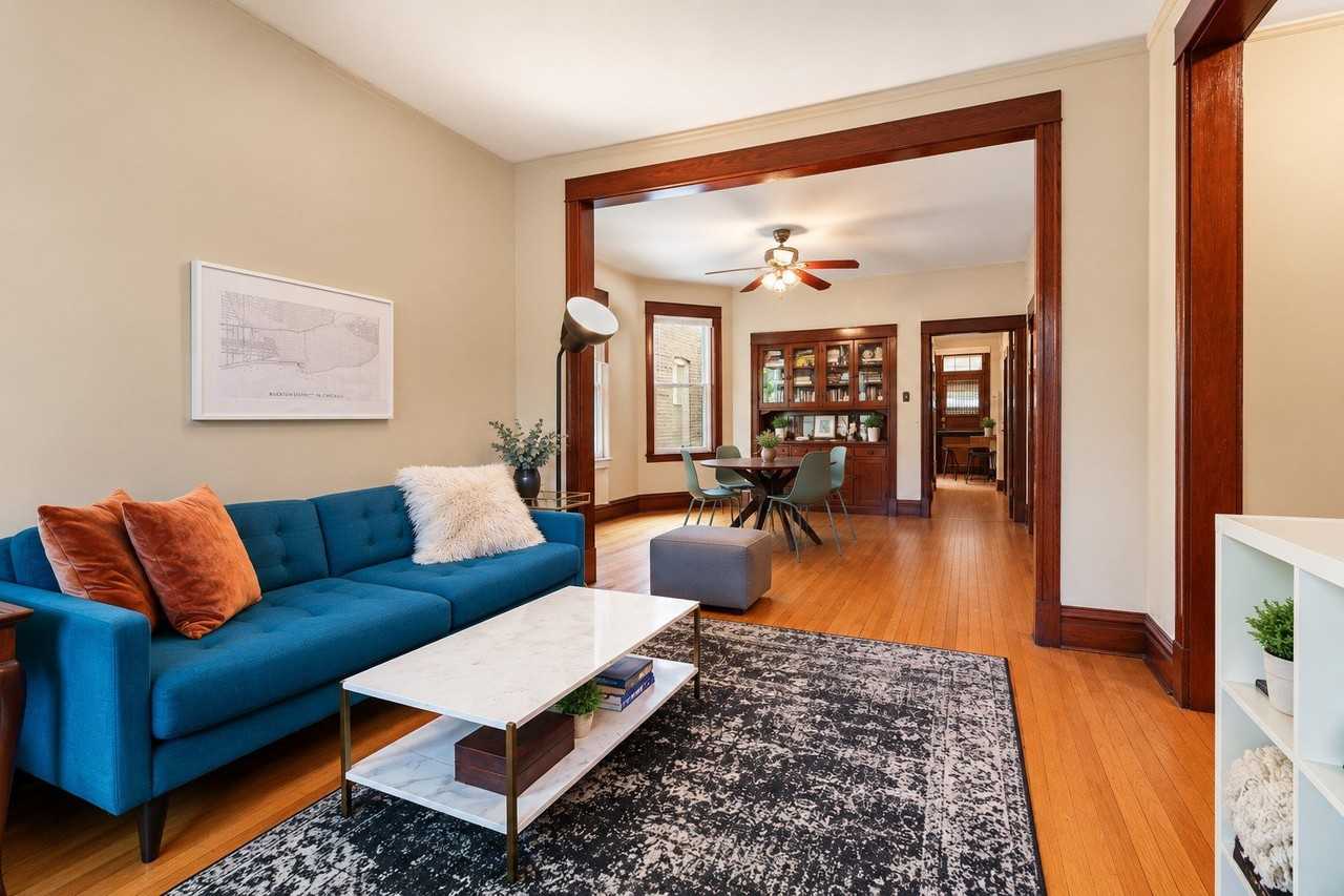 2037 W Cullom Ave #1 - Photo 3 of 11
