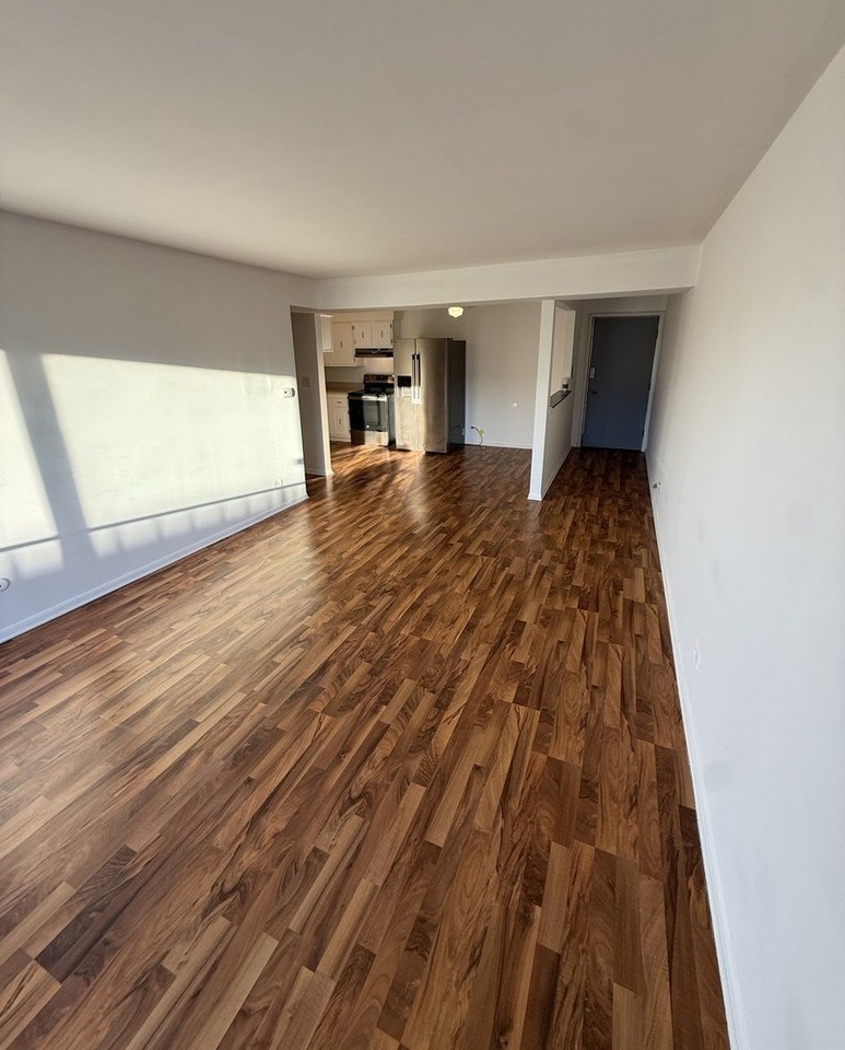 6115 W 94th St #C2 - Photo 4 of 20