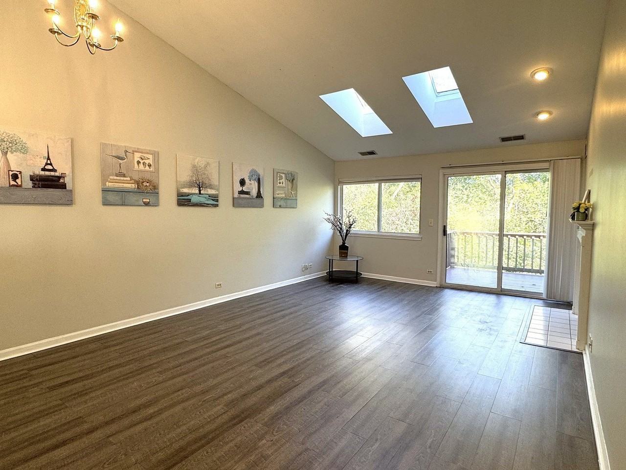 8249 Ripple Rdg - Photo 5 of 15