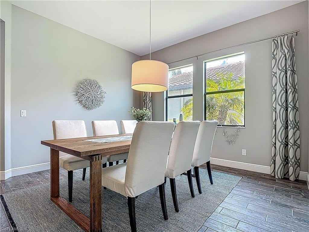 4524 Tamarind Way - Photo 4 of 50