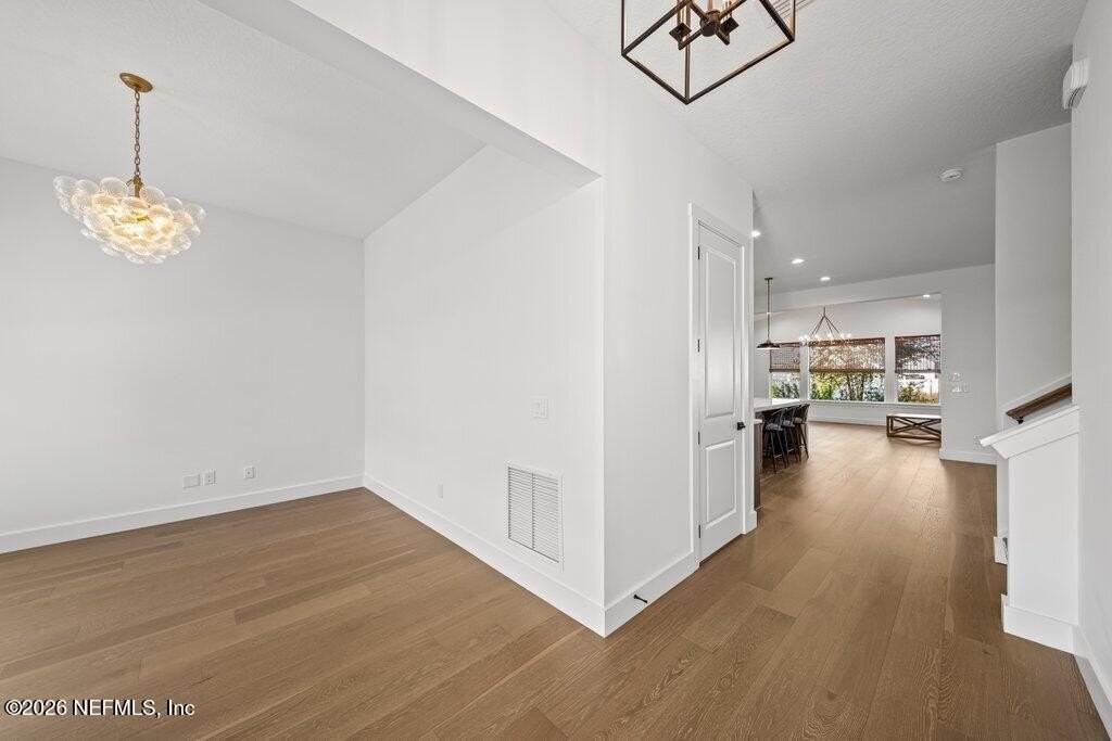 215 Pine Grove Pt - Photo 4 of 50
