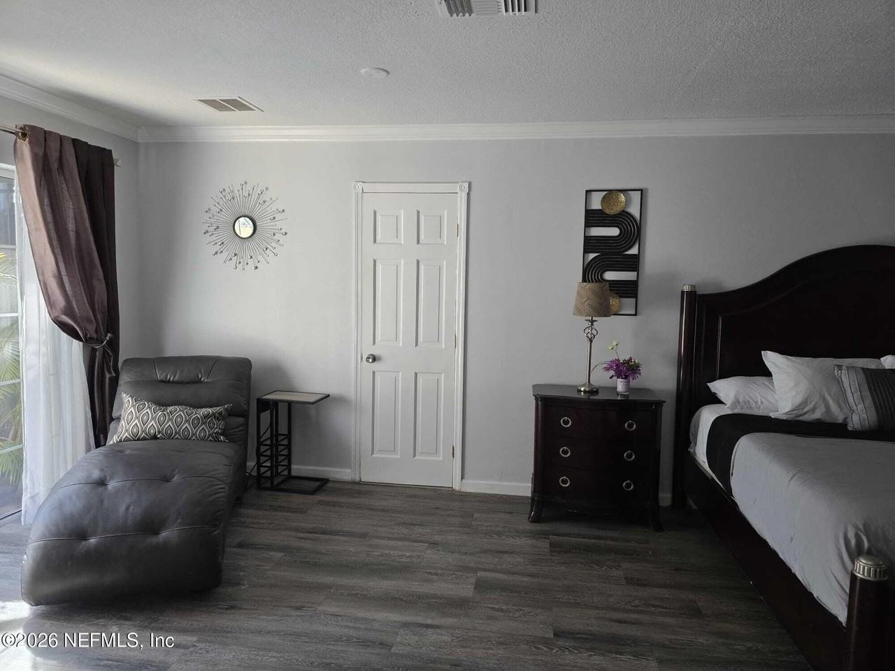 2441 Brookside Ave - Photo 6 of 28