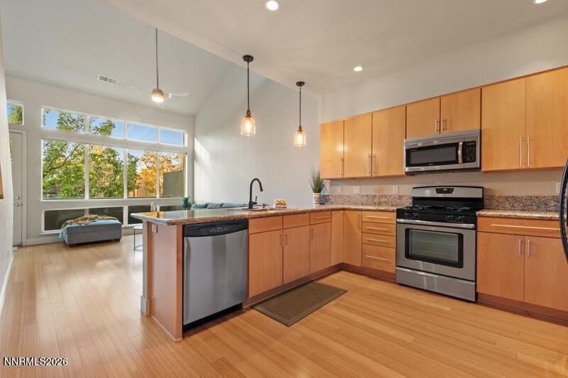 374 State St - Photo 7 of 16