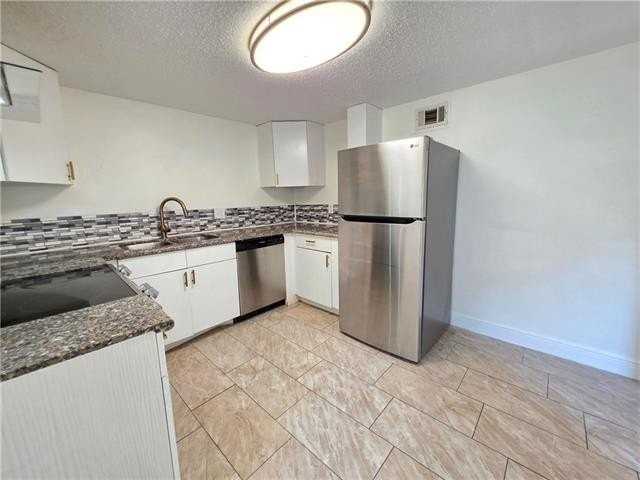 910 Claiborne Dr - Photo 6 of 25