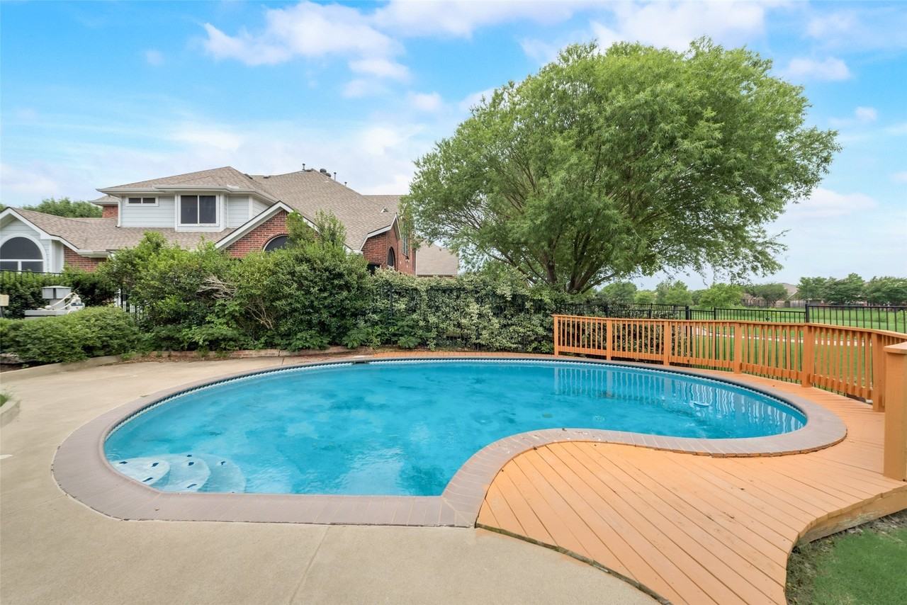10117 Waterview Pkwy - Photo 5 of 33