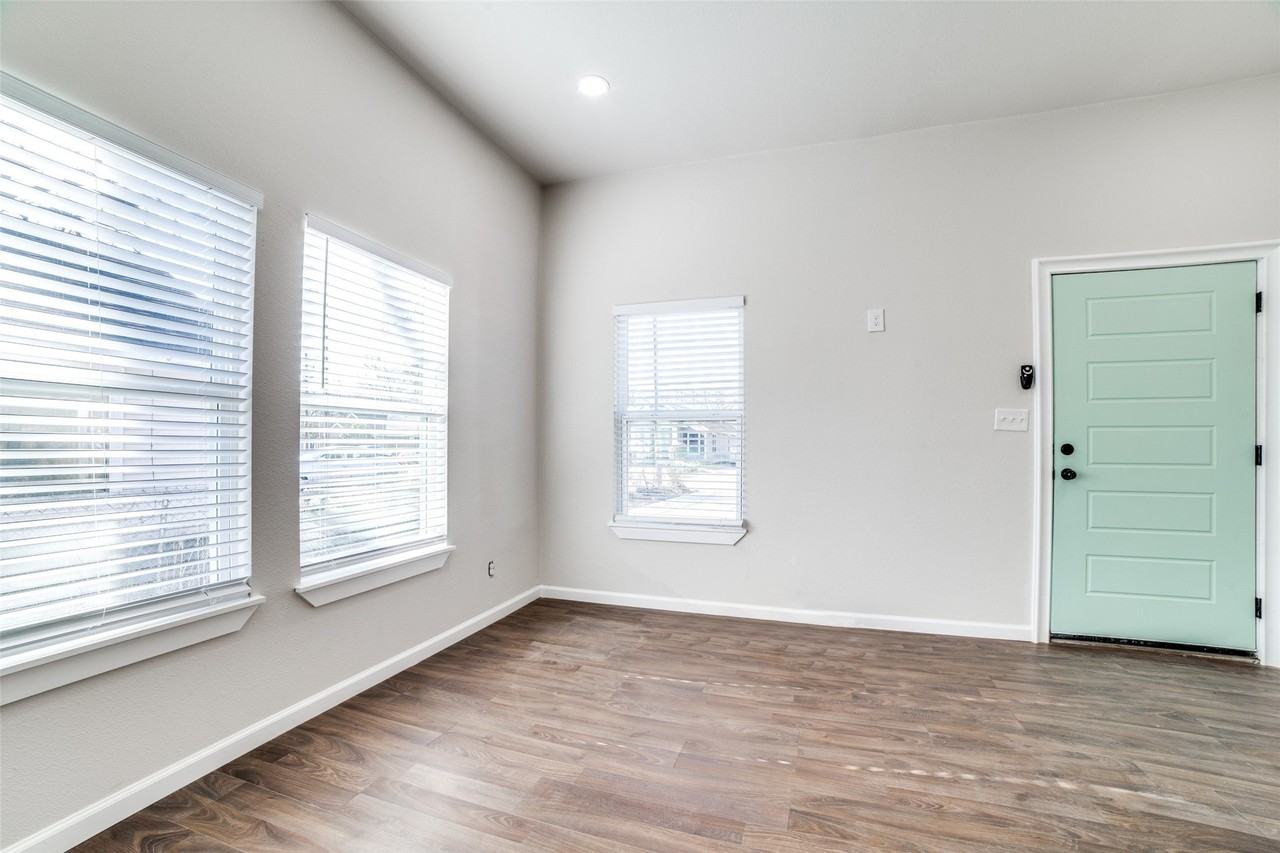 2316 Marburg St - Photo 2 of 11
