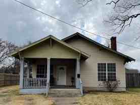 800 N Walnut St - Photo 1 of 1