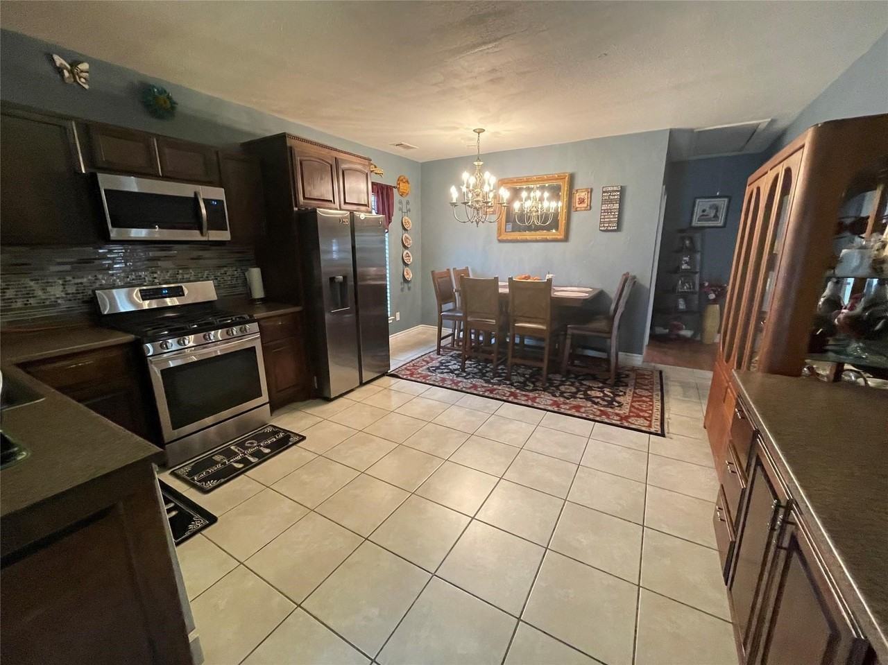 800 N Walnut St - Photo 2 of 15