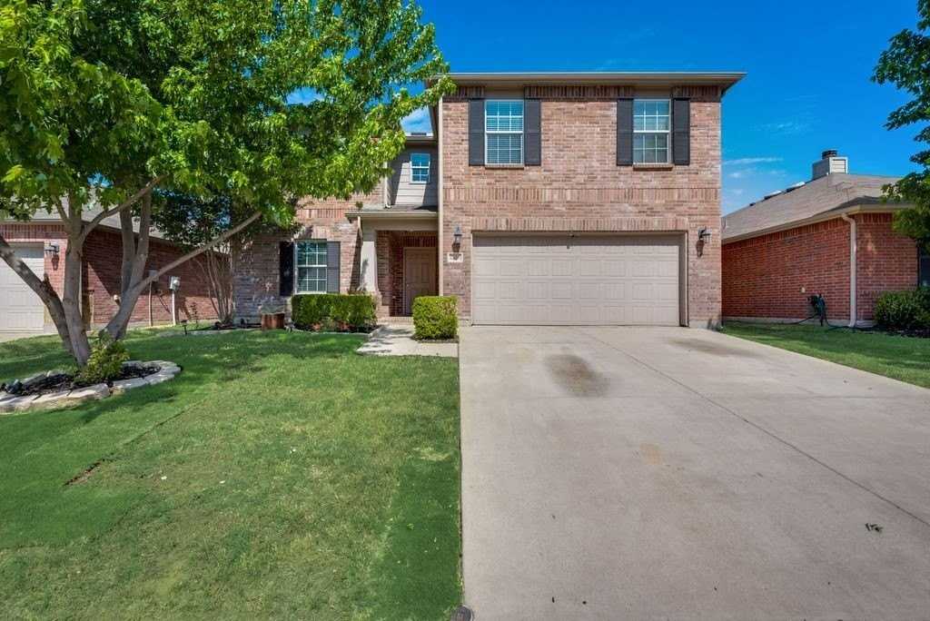 6916 Derbyshire Dr - Photo 2 of 23