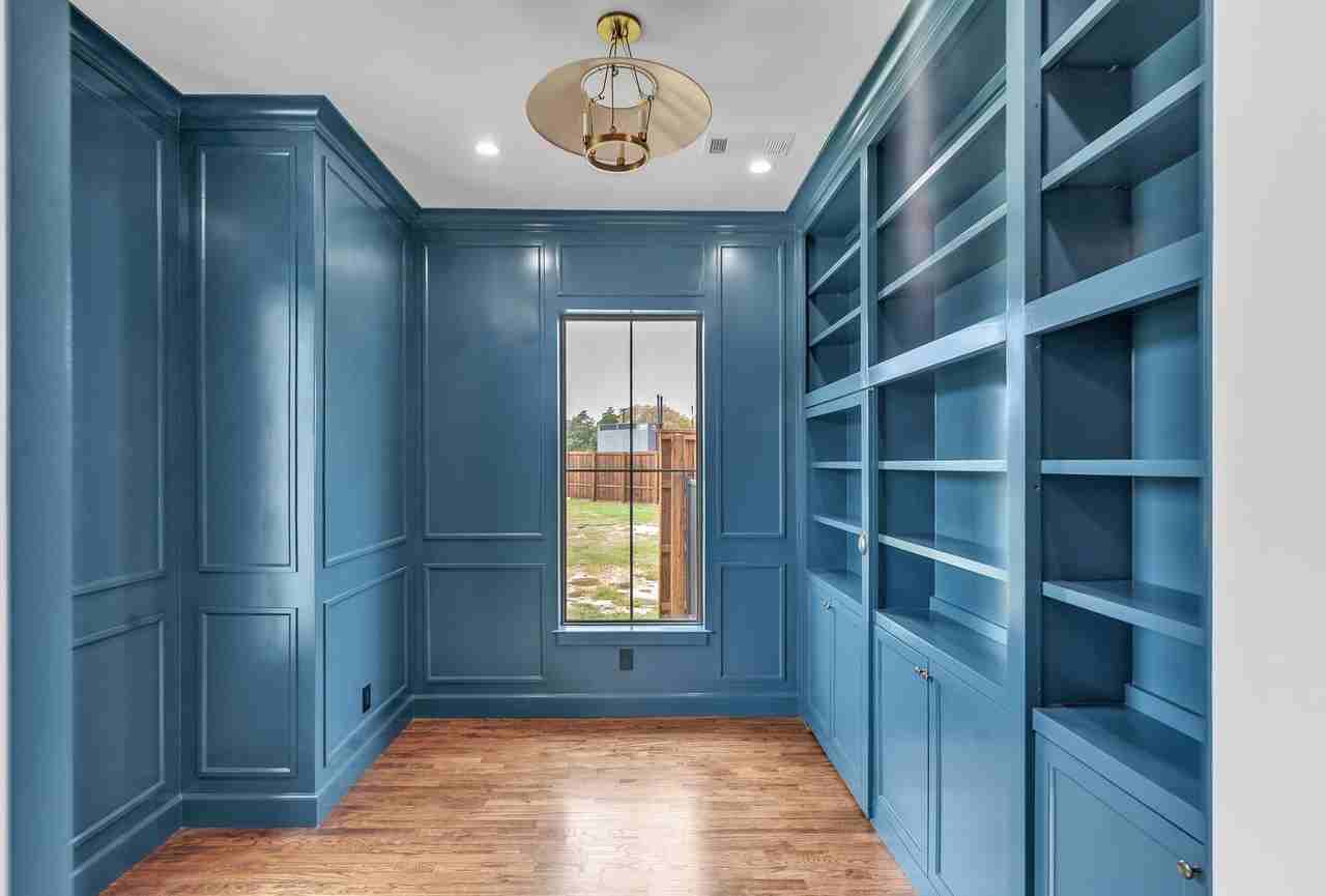 2947 Kosse Ct - Photo 5 of 33