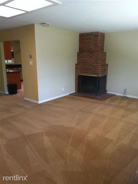 17981 Los Olivos Dr - Photo 3 of 8