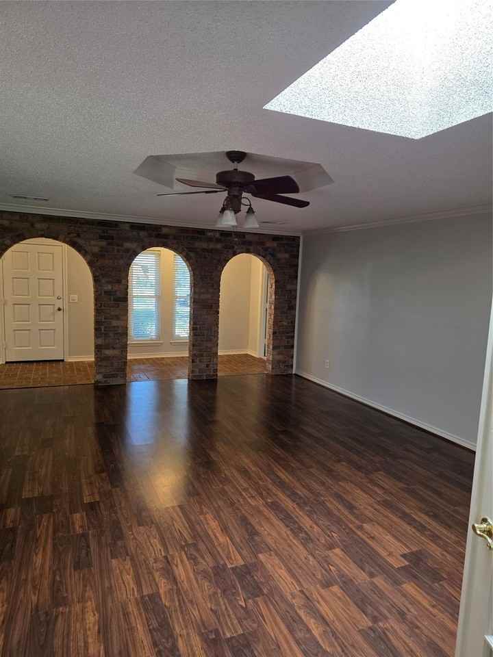 2500 Grandview Dr - Photo 5 of 15