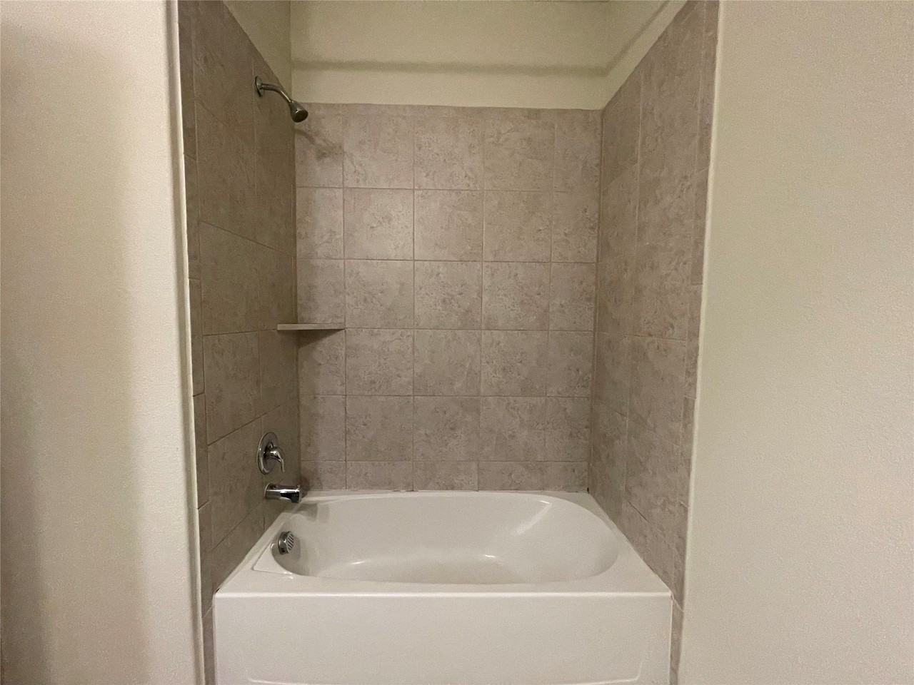 4609 Conley Ln - Photo 5 of 17