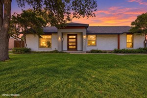 featured image of 2712 Beechmont Pl