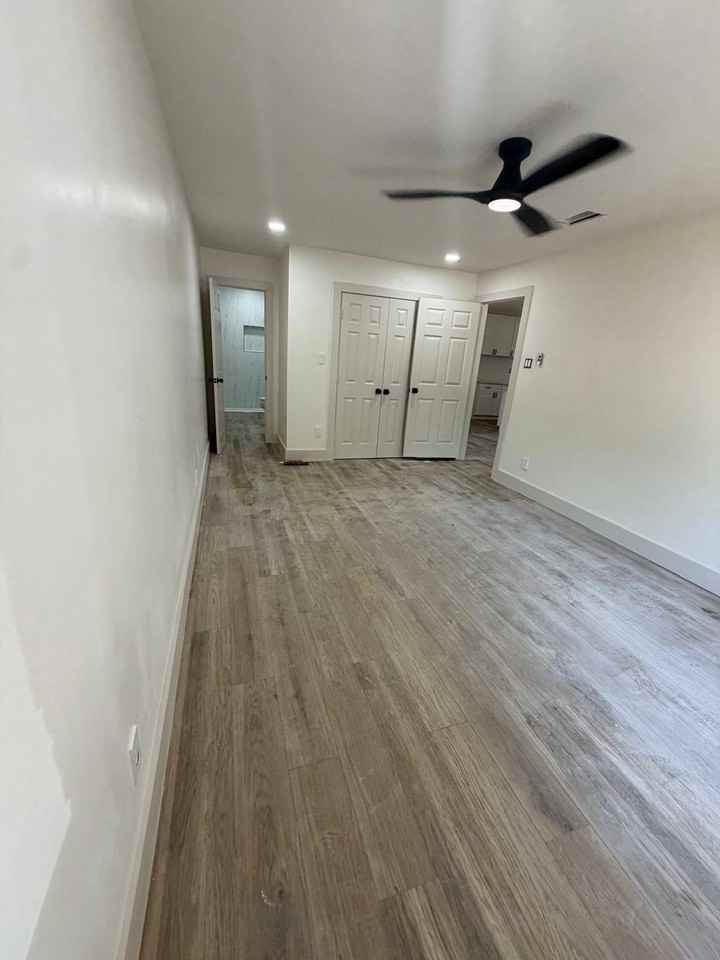 1241 E Pentagon Pkwy - Photo 4 of 16