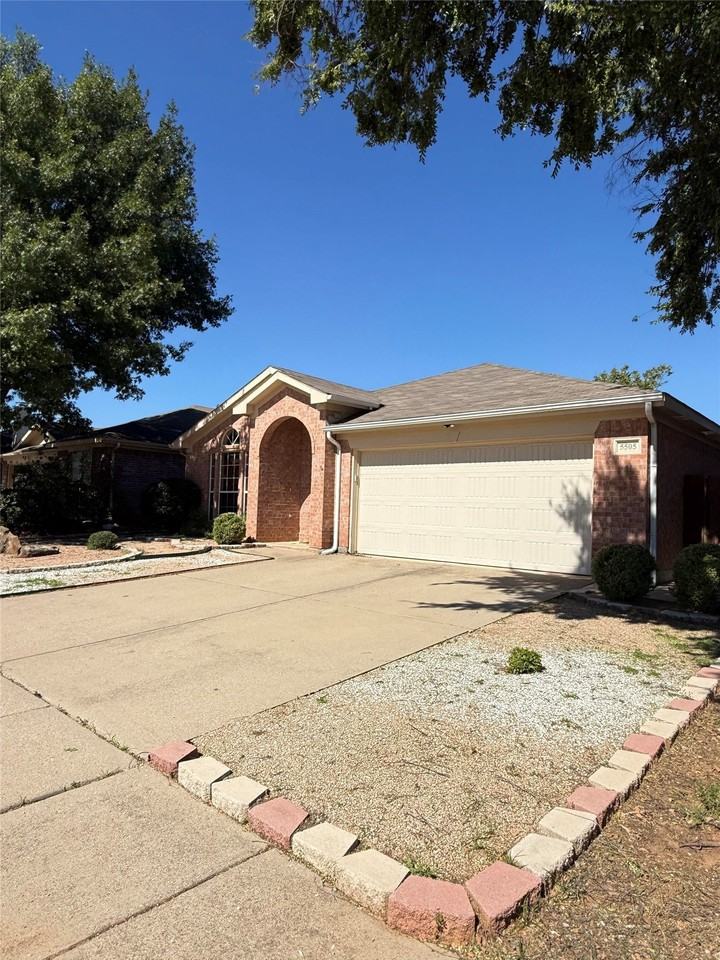 5505 Alta Verde Cir - Photo 2 of 32