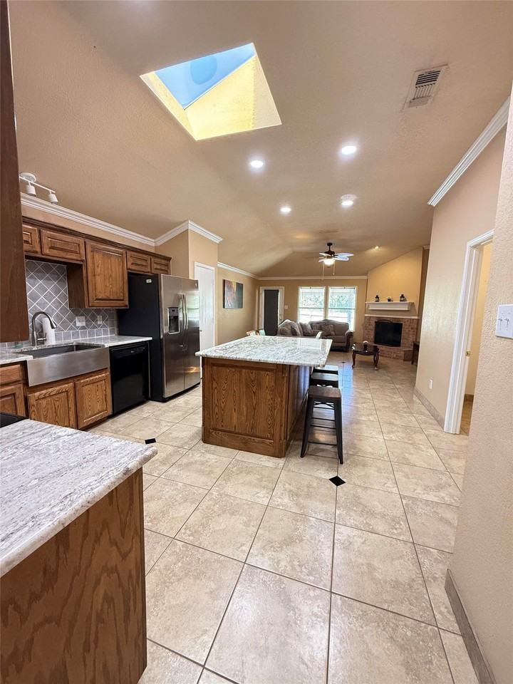 5505 Alta Verde Cir - Photo 7 of 32