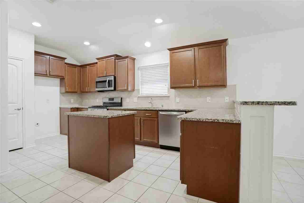 1314 Coleman Dr - Photo 2 of 25