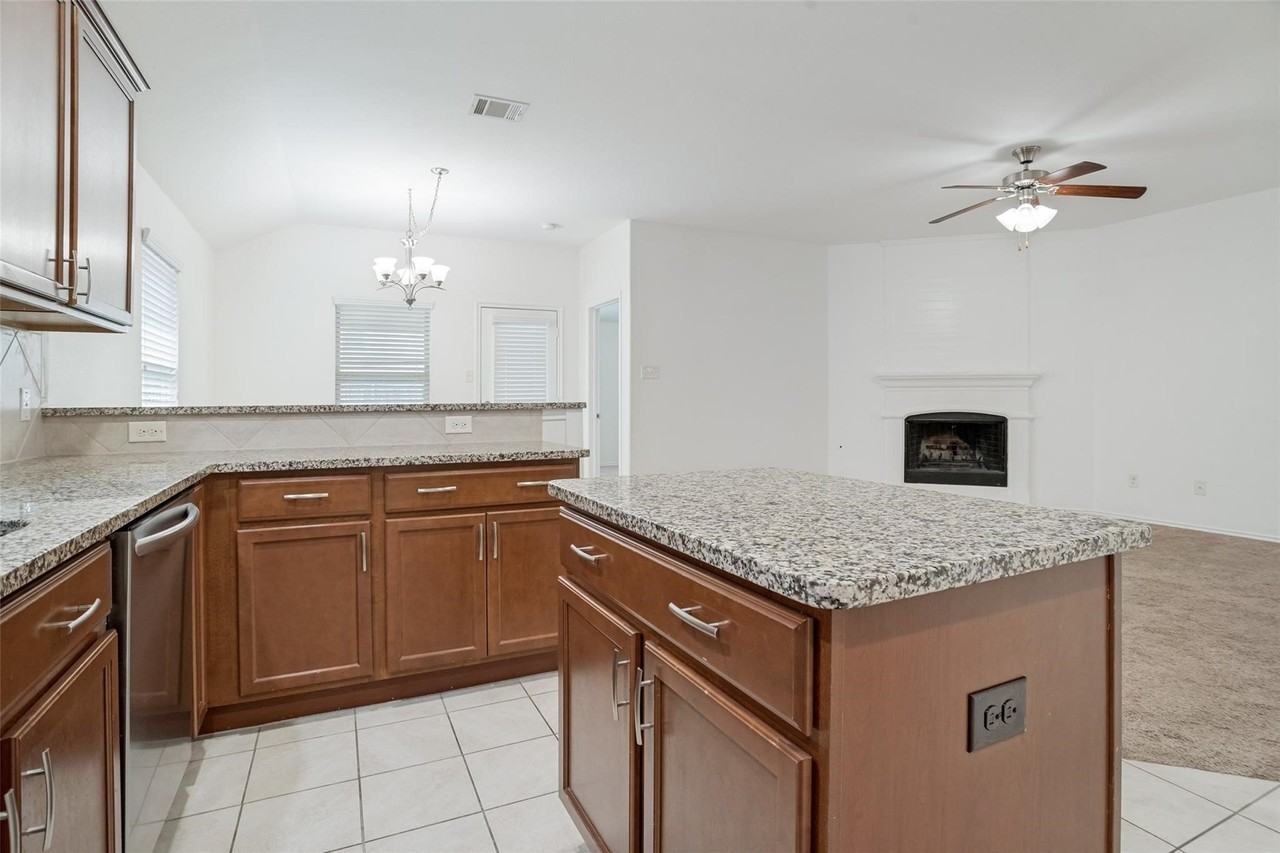 1314 Coleman Dr - Photo 6 of 25