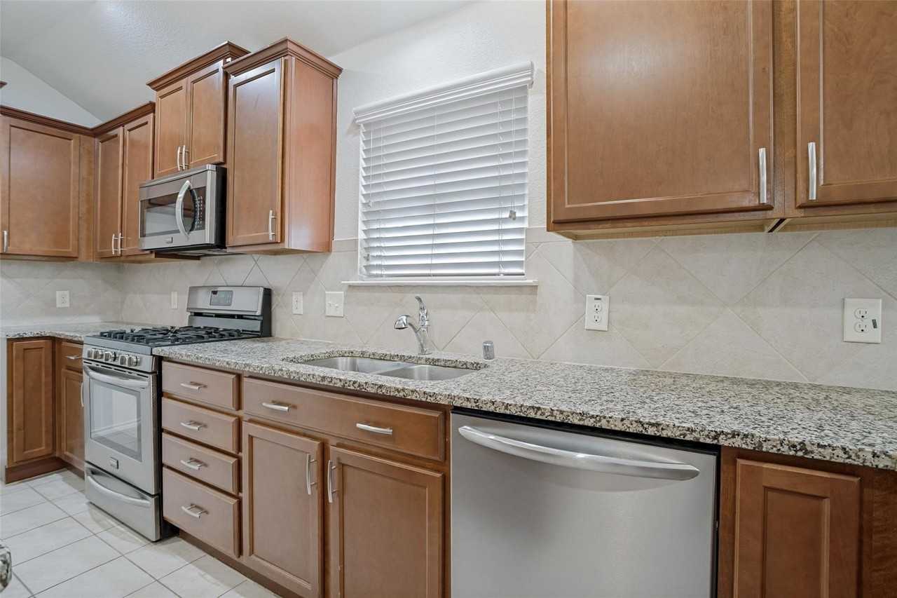 1314 Coleman Dr - Photo 7 of 25