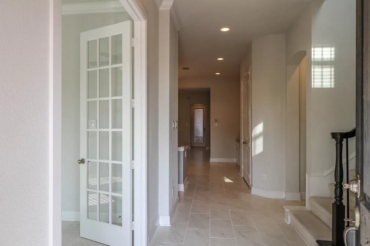 1145 Water St - Photo 3 of 21