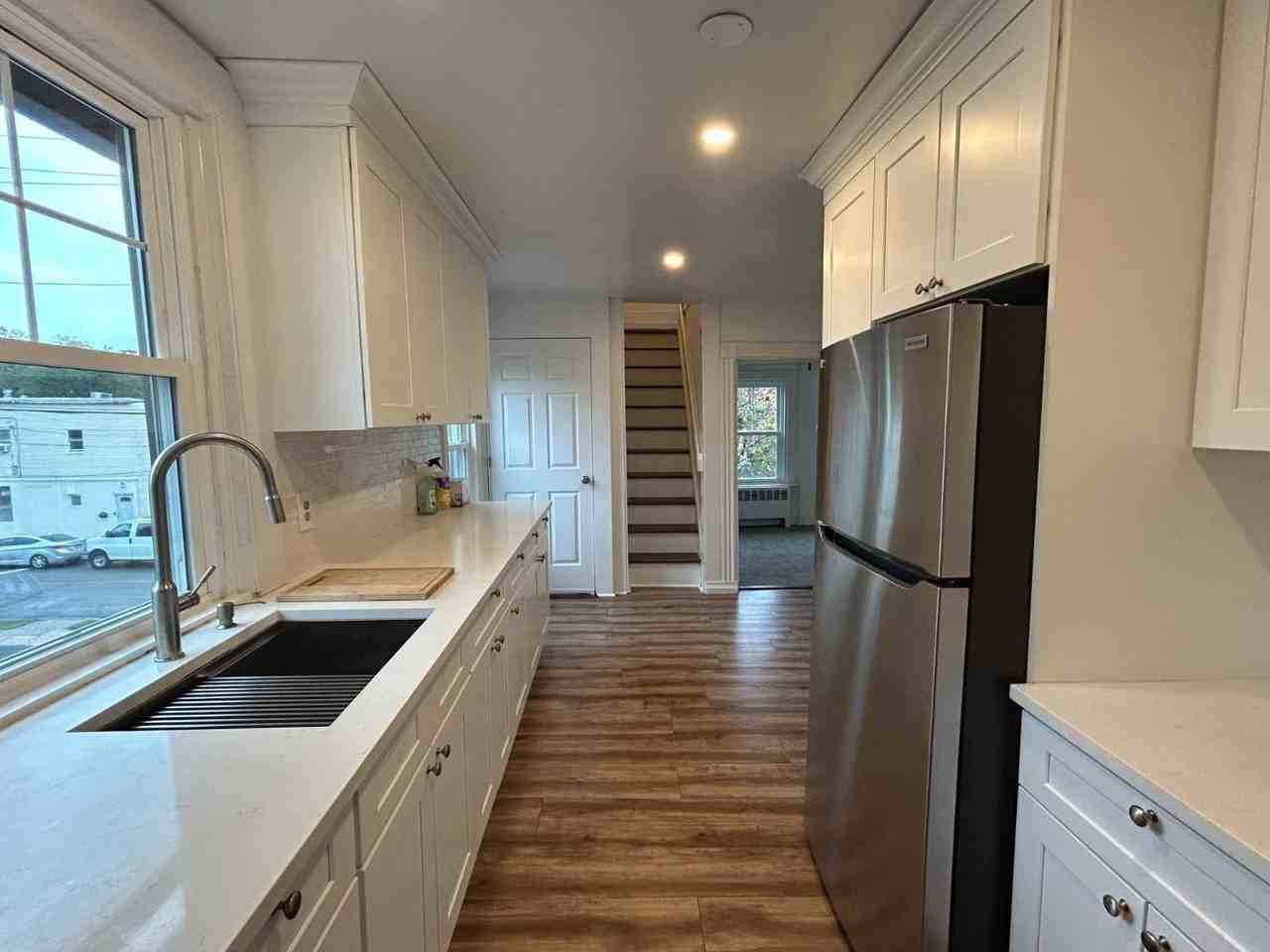 223 Fourth Ave - Photo 6 of 35
