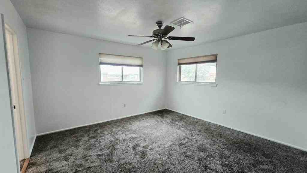 2722 Beechwood St - Photo 6 of 11