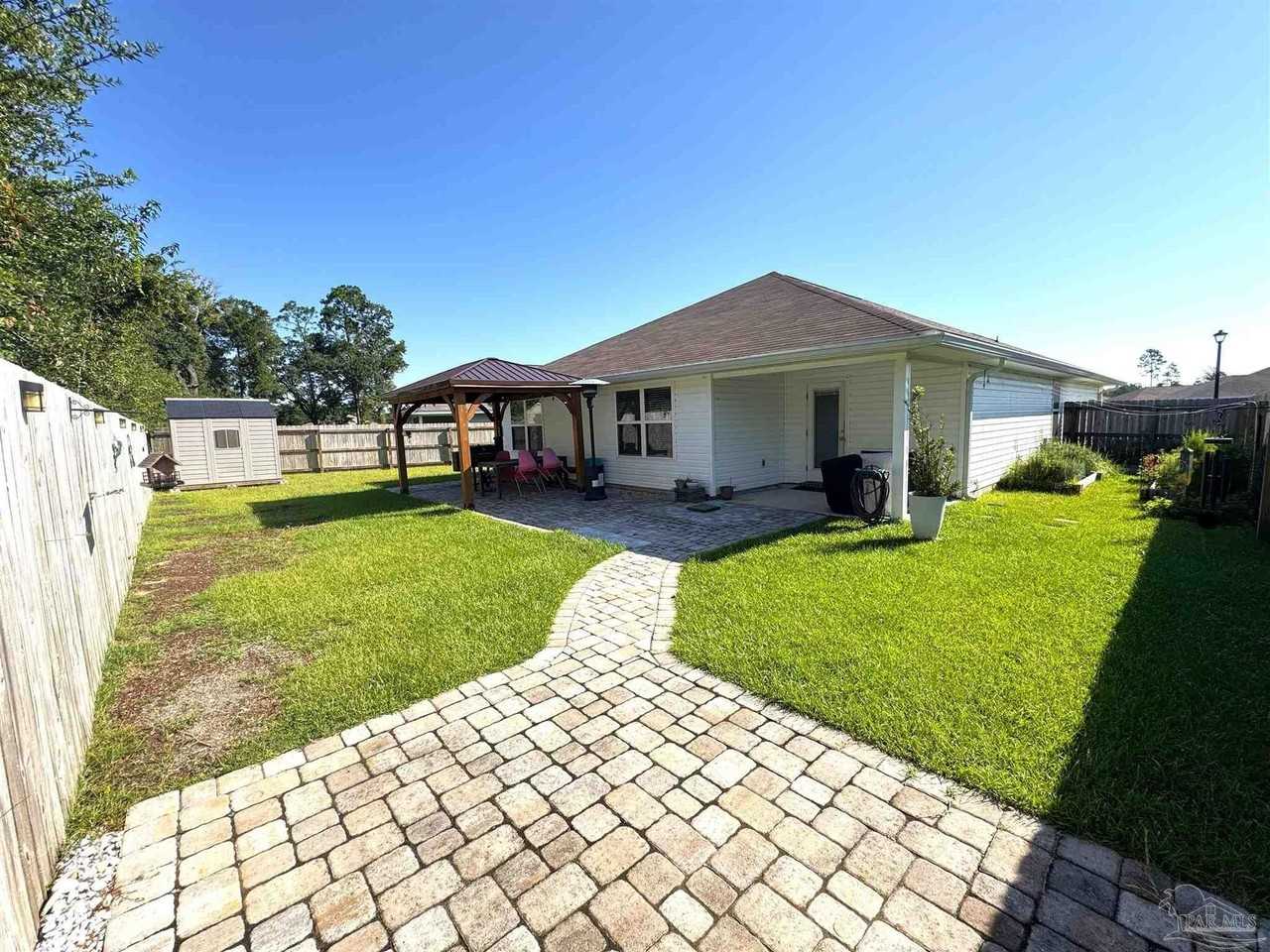 7557 Steeplechase Blvd - Photo 4 of 28