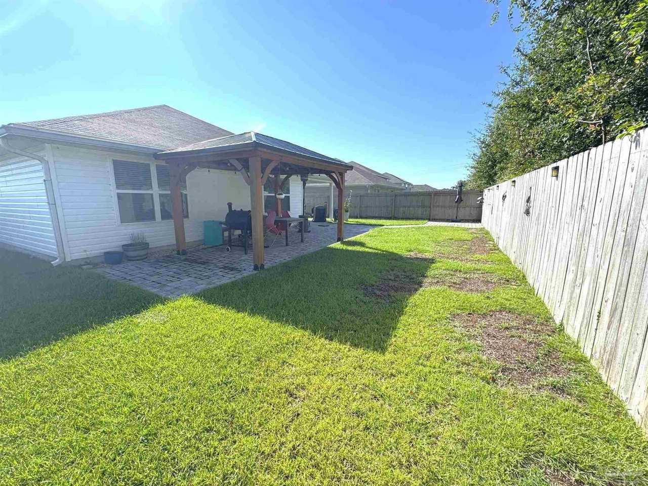 7557 Steeplechase Blvd - Photo 6 of 28