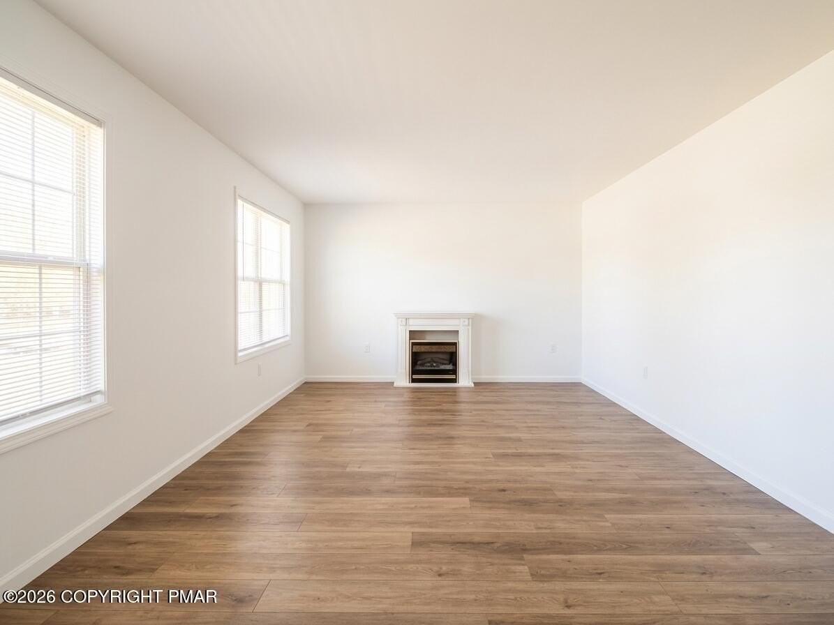 9552 Jasmine Dr - Photo 3 of 14