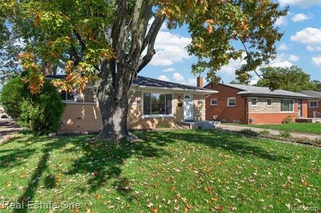 12740 Sterling Ct - Photo 2 of 40
