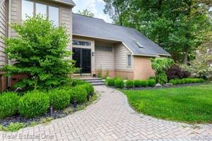 featured image of 3738 Cherrywood Ct