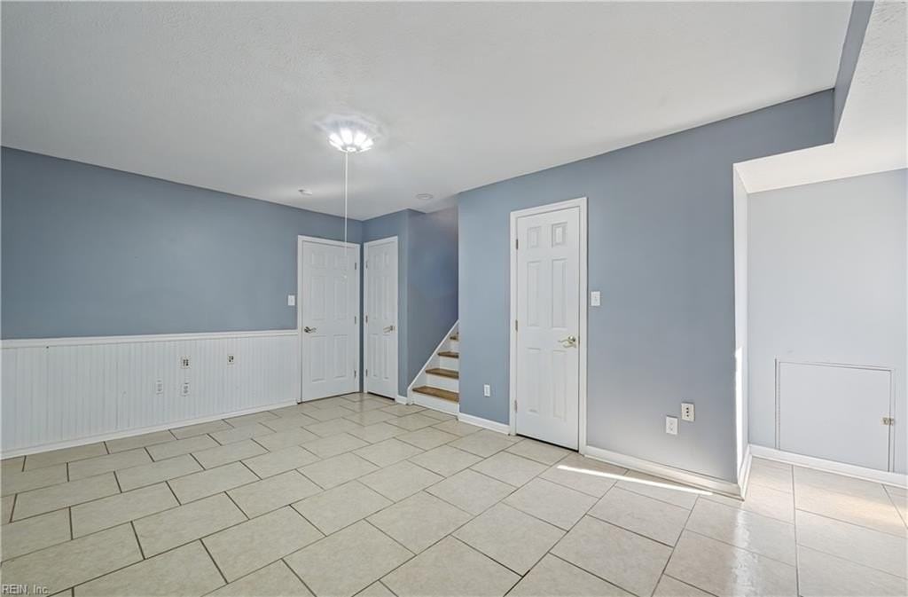 24 Diggs Dr - Photo 6 of 31