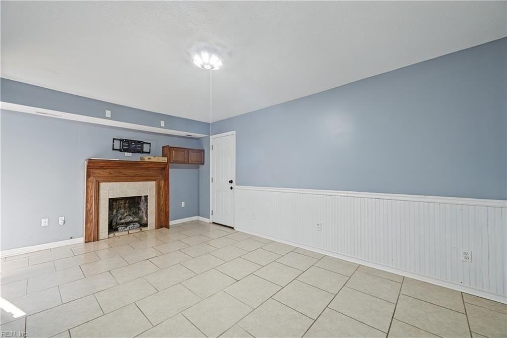 24 Diggs Dr - Photo 7 of 31