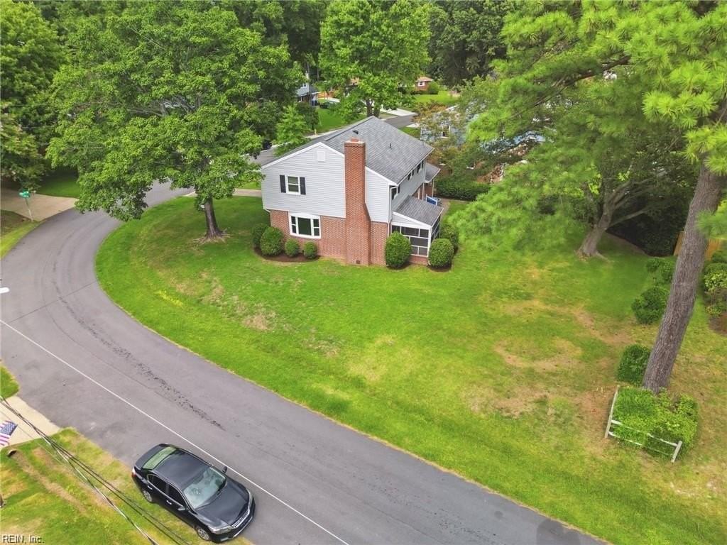 1912 Frizzell Dr - Photo 5 of 43