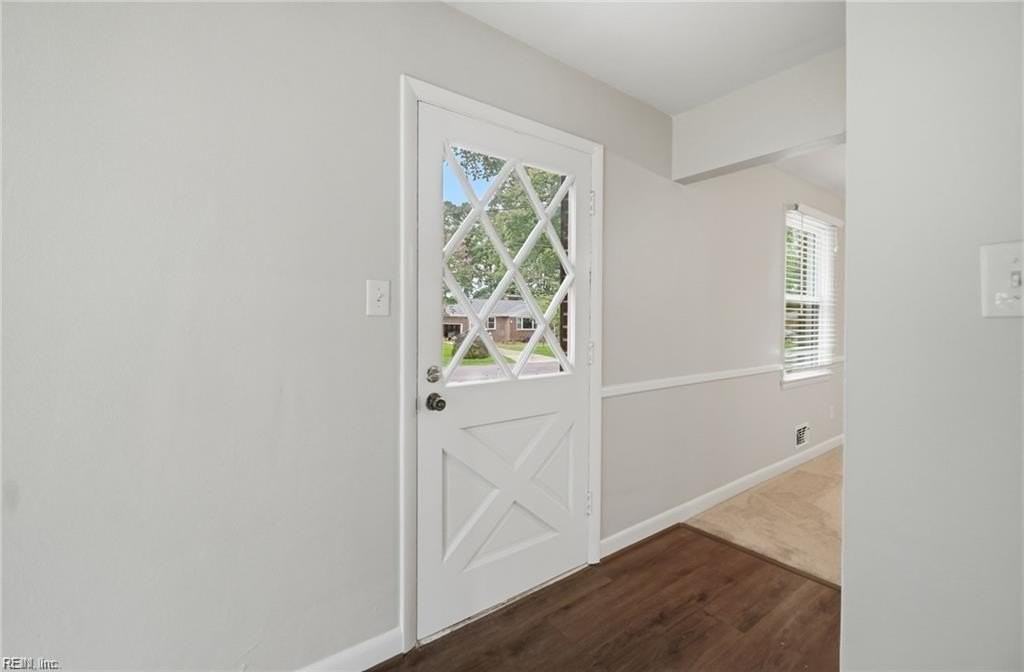 1912 Frizzell Dr - Photo 6 of 43