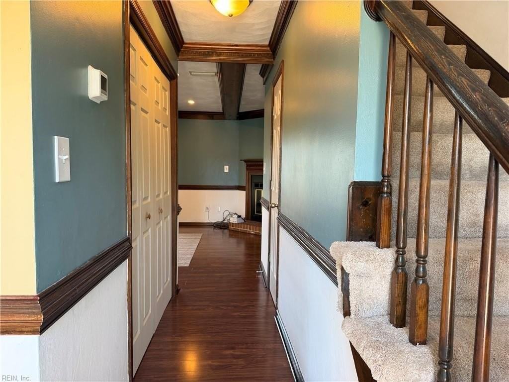 321 San Roman Dr - Photo 2 of 21