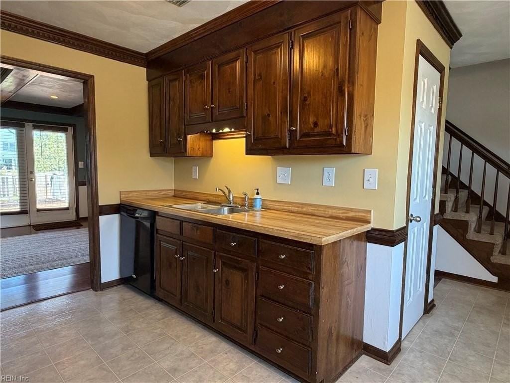 321 San Roman Dr - Photo 6 of 21