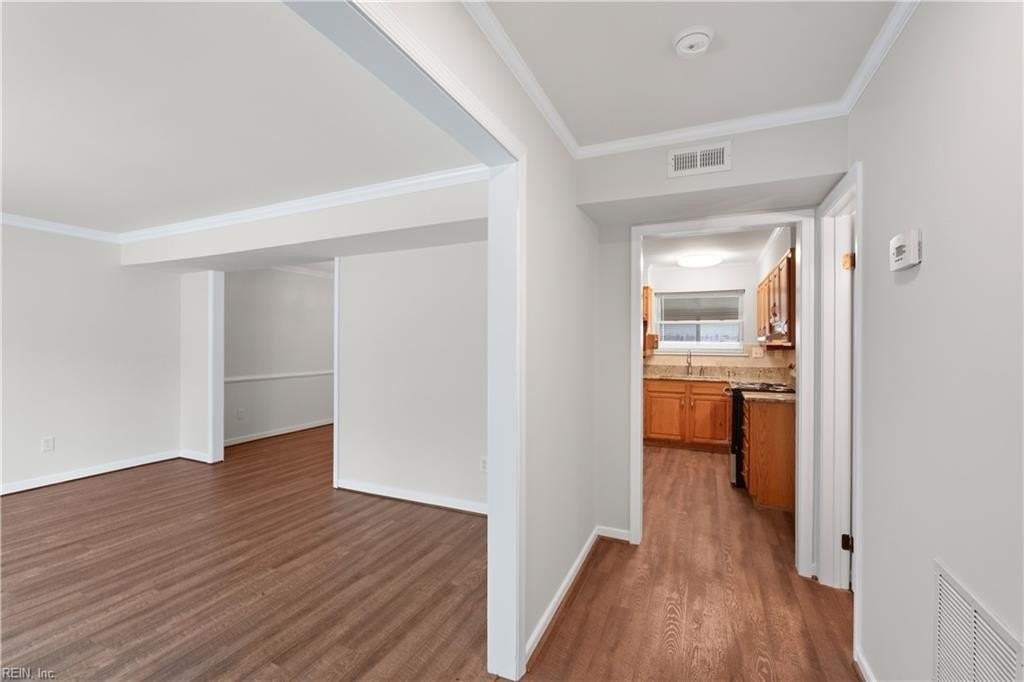 1768 Olympic Dr - Photo 2 of 44