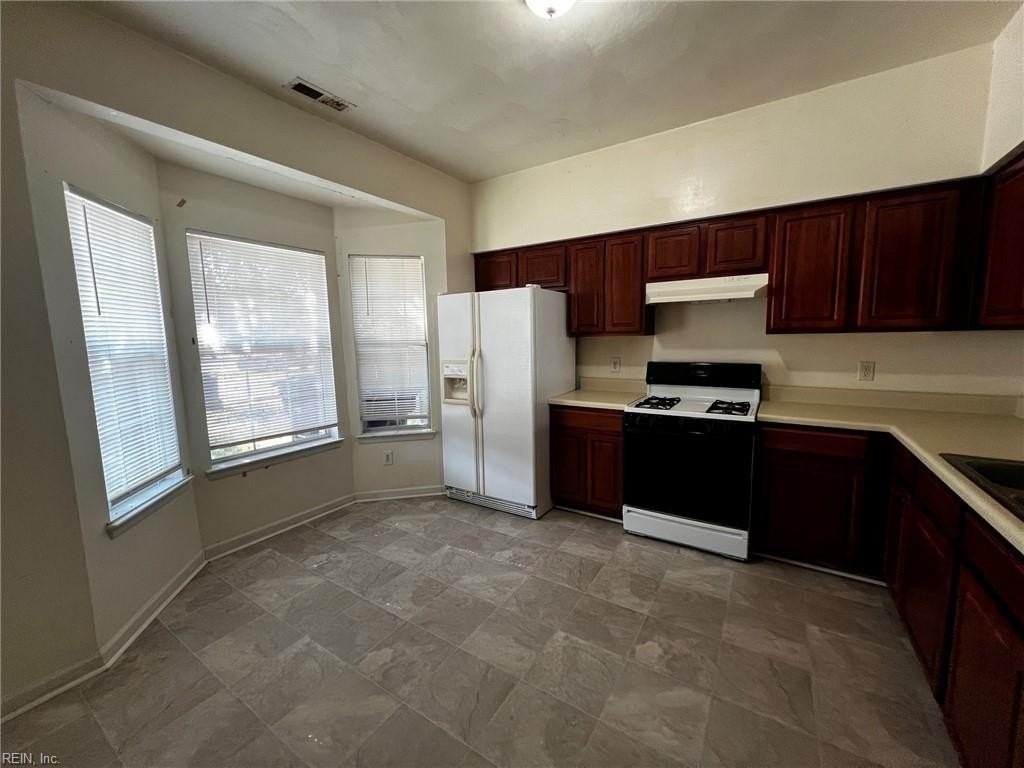 8 Mast Ct - Photo 3 of 8