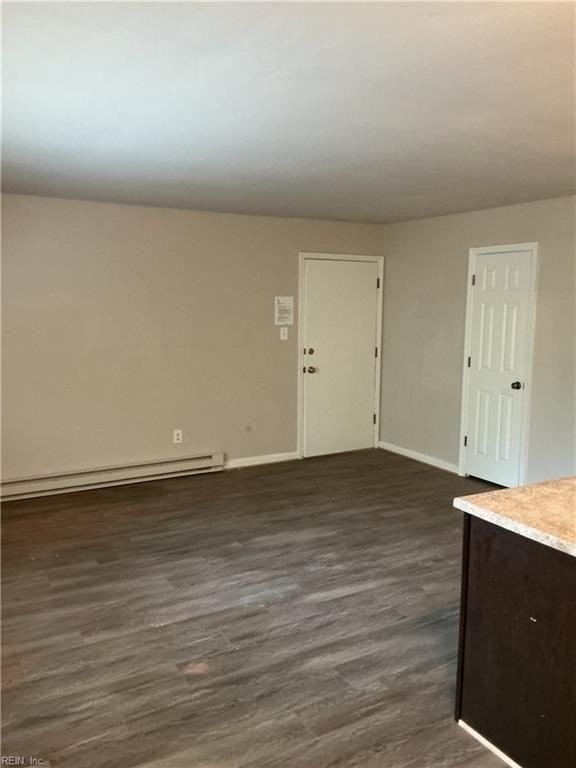 320 Ashlawn Dr #4 - Photo 3 of 6