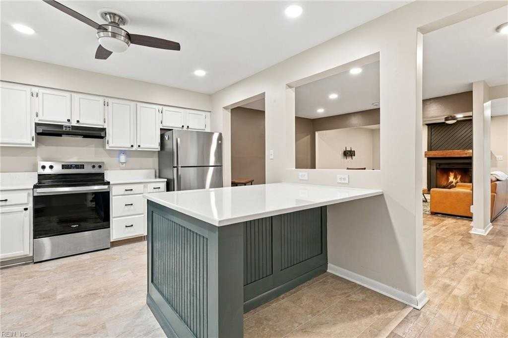 3810 Mystic Cove Ct - Photo 5 of 27