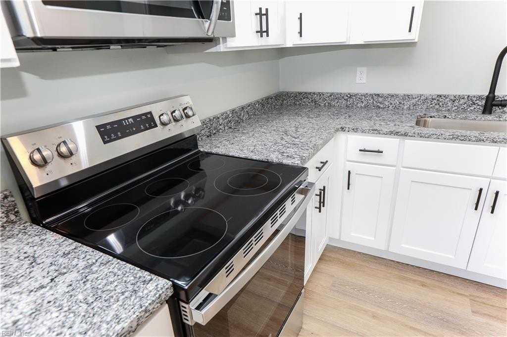 2709 Azalea Garden Rd #B3 - Photo 7 of 22