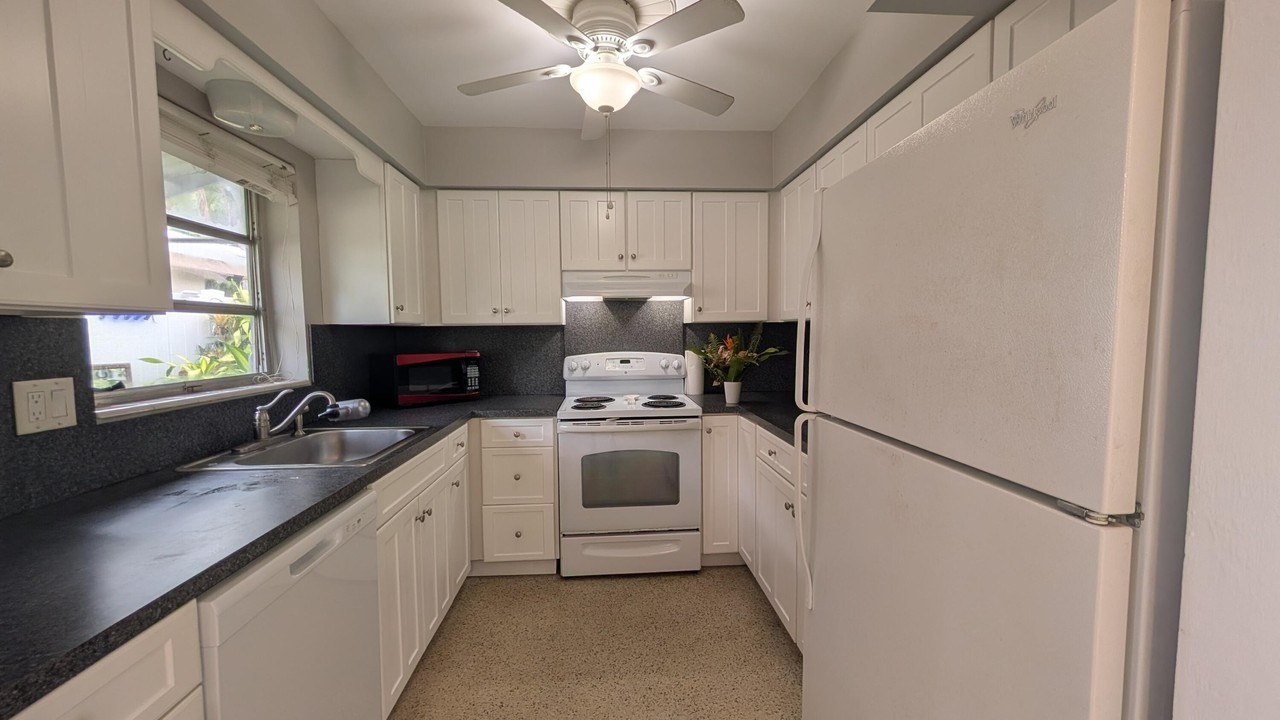 3267 Ne 18th Ter - Photo 2 of 16