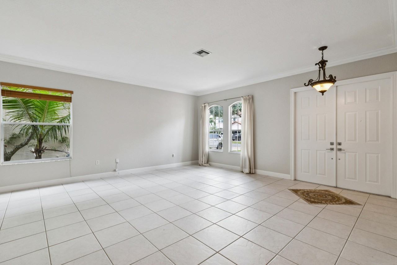 10897 Sunset Ridge Cir - Photo 7 of 50