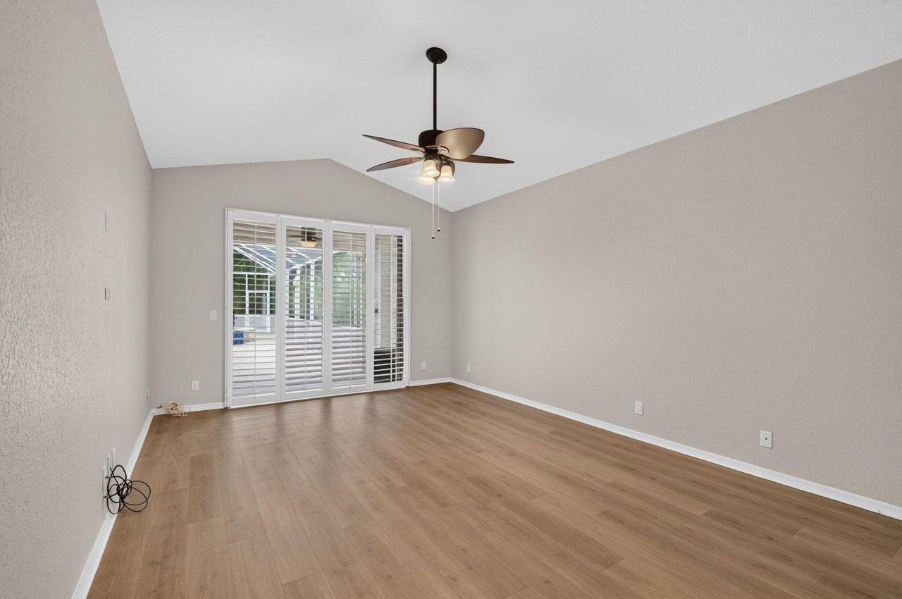 11371 Sea Grass Cir - Photo 3 of 35